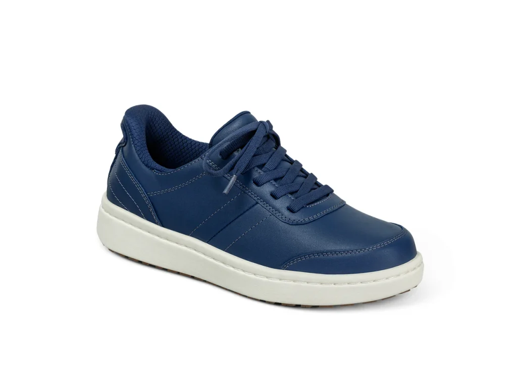 81111 wander navy angle 1242x1674